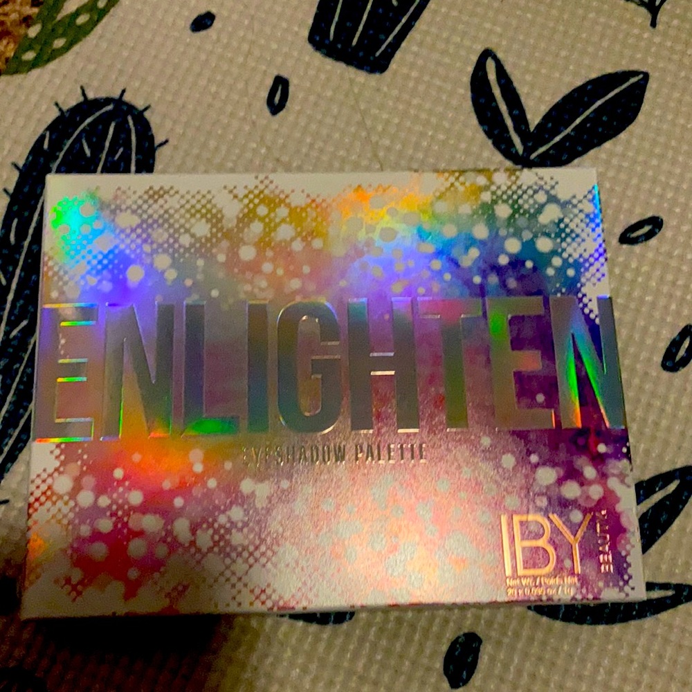 Enlighten Eyeshadow Palette